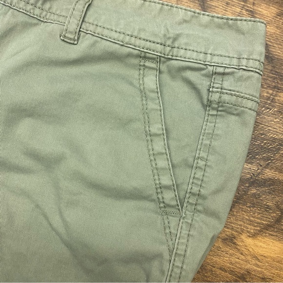 Aeropostale Midi Twill Short Olive Green - Picture 7 of 7